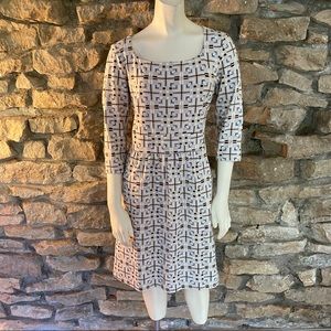J.McLaughlin Long Sleeved Knit Dress Size Medium
